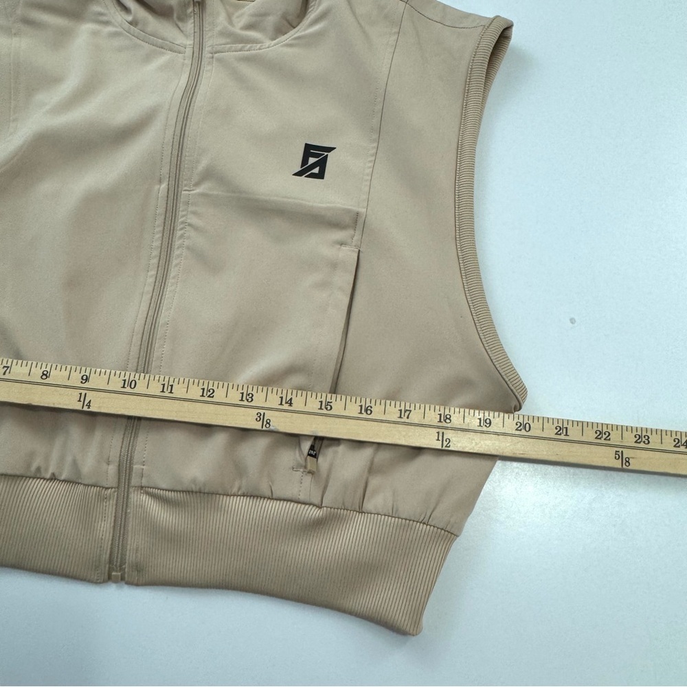 FAITH CONNEXION Women’s Sz L Beige Cropped Boxy Full Zip Vest Fleece Lined - Picture 8 of 10